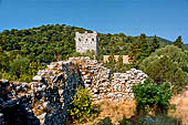 Otok Mjliet - Veliko Jezero. Isola di S. Maria, Monastero benedettino. La caratteristica torre merlata. 